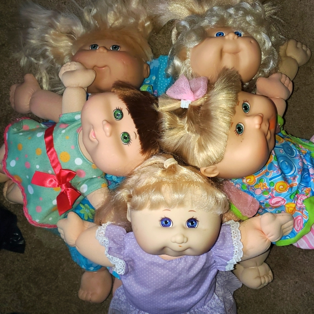 Cabbage patch doll lot